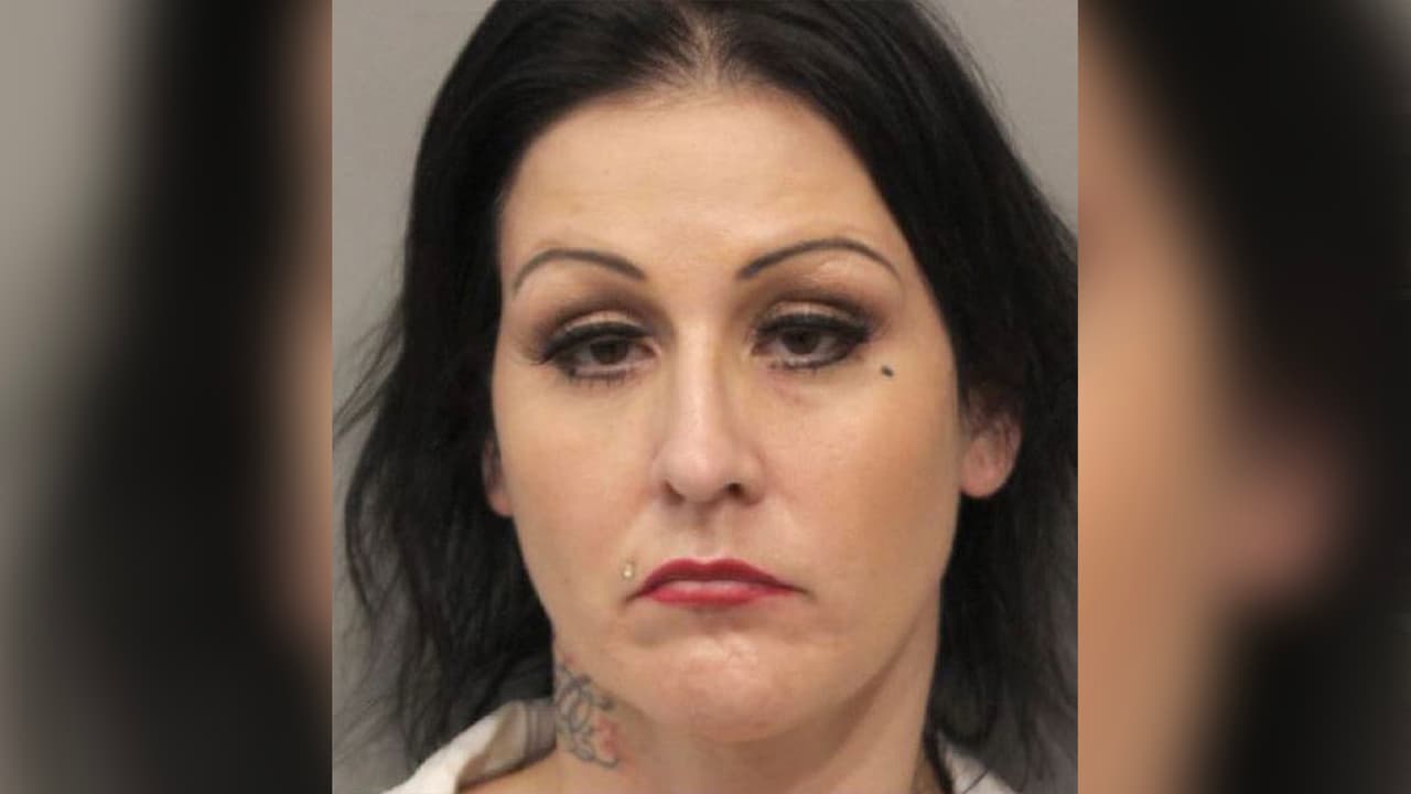 Acusan a una madre de abandonar a su hijo de 9 años en el noroeste de Houston