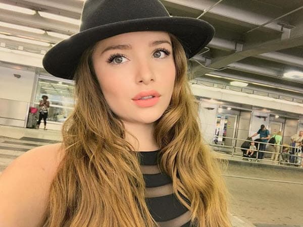 Esta telenovela le dio gran proyección a
<b>Konstantin</b> y lo hizo ganar amigos entrañables como la actriz infantil
<b>Sandra Itzel</b>, quien compartió con la revista '
<b><a href="http://peopleenespanol.com/">People en español</a></b>' el dolor que vivió por perder a quien se convirtió en un hermano para ella.