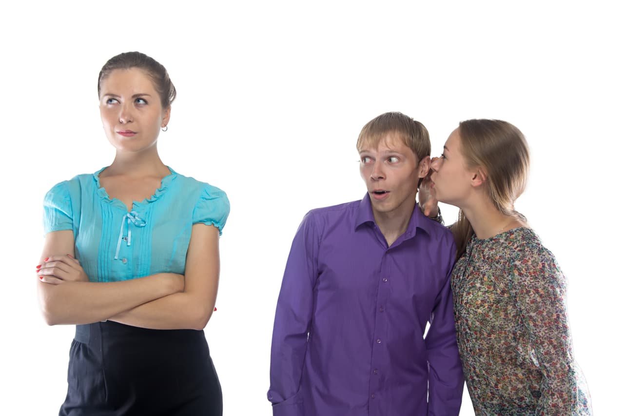 Peligros que debes evitar: Atender un chisme, murmuración o embuste que podría causar una enemistad entre tú y un buen amigo, e inclusive una pareja sentimental. Profesor Zellagro