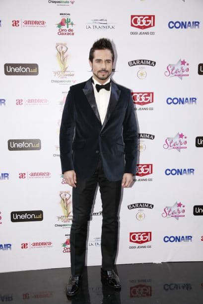 José Ron fue otro bombón que cautivó a la audiencia femenina con cada paso en los Premios TVyNovelas.