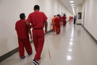 Dar una segunda oportunidad a quienes tienen antecedentes penales promueve comunidades más seguras