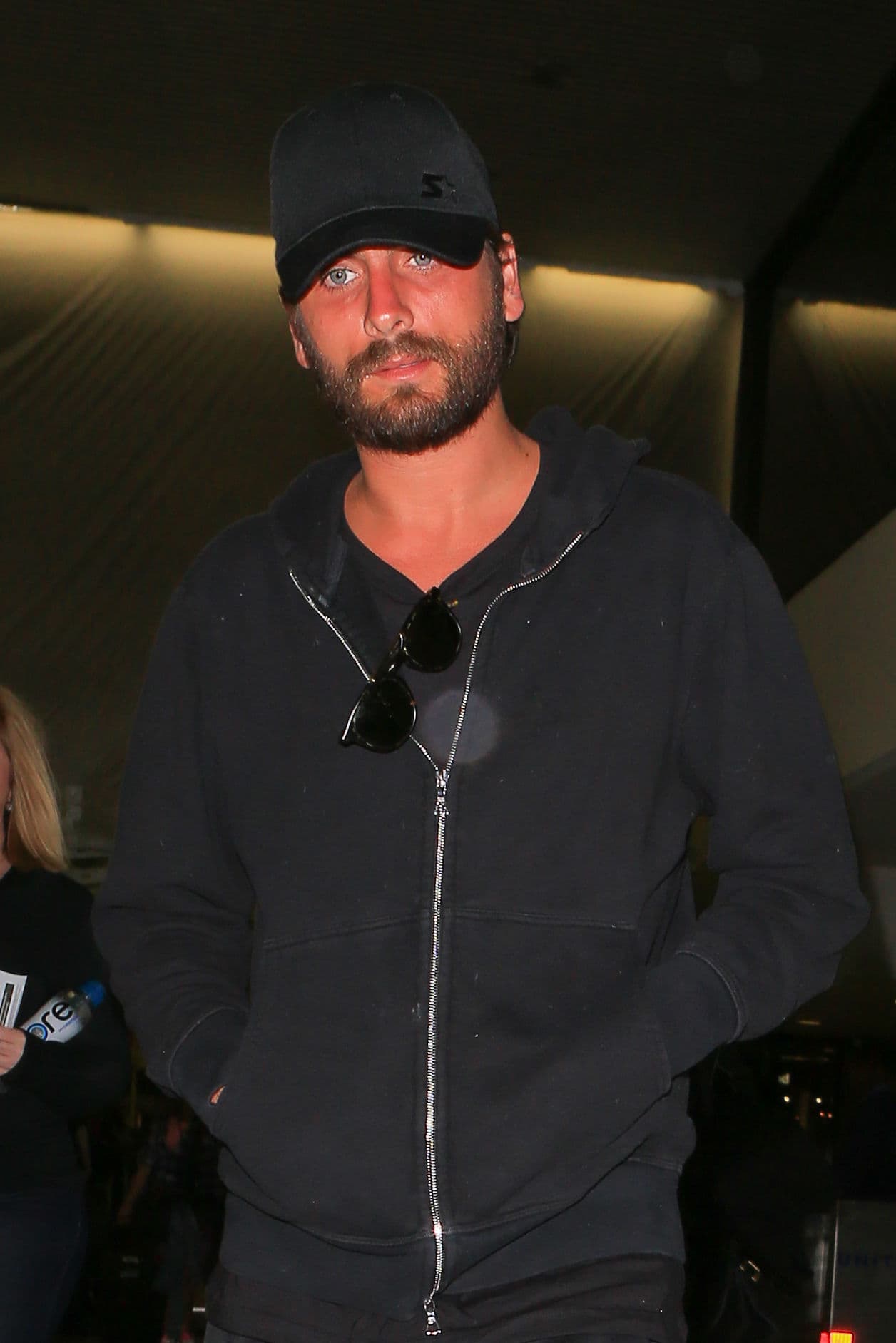 Scott se veía muy bronceadito.