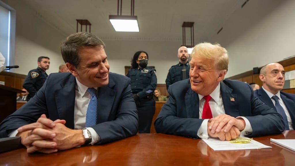 ¿Puede Trump realmente pedir la nulidad del veredicto en el caso de Stormy Daniels en base al fallo de la Corte Suprema?