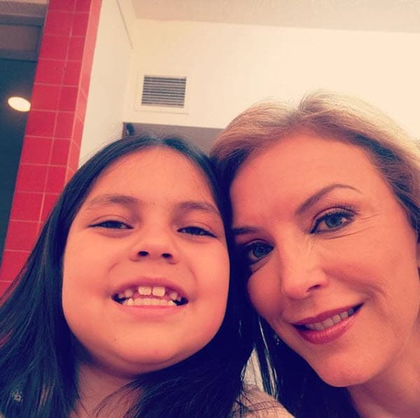 "
<b>Conoció su ciudad</b> y paseamos en el famoso tren Chepe que recorre la Sierra de Chihuahua", reveló la también cantante en 2016, en entrevista con la revista People.
<br>