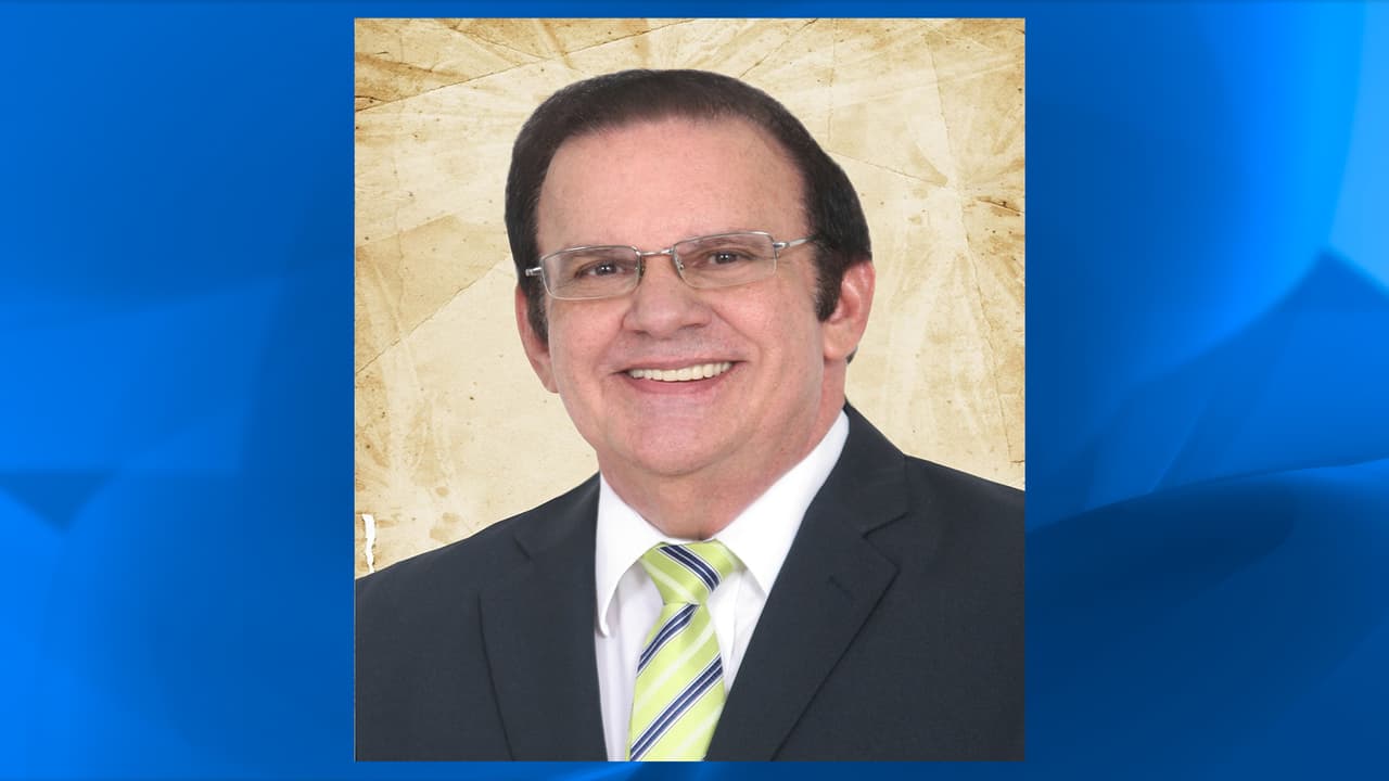 El puertorriqueño Raphy Leavitt fundó la orquesta de salsa La Selecta.