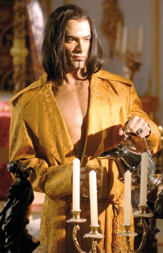 Cómo olvidar al terrible Diego Arellano, conde de Guevara, cuyas maldades en 'Alborada', en 2005, casi culminan con el asesinato de su primo Luis Manrique, intepretado por Fernando Colunga. Luis Roberto Guzmán fue nominado como Mejor Actor Antagónico en los Premios TVyNovelas por este personaje.