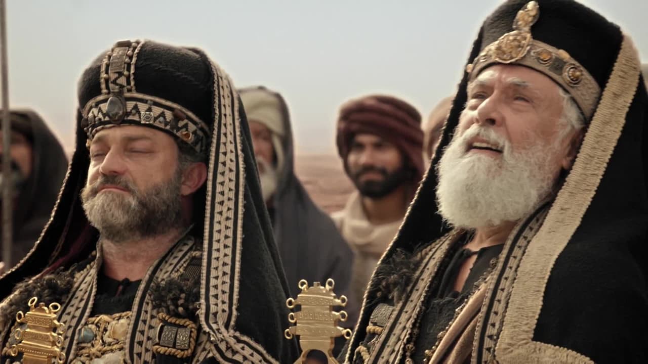 Logrado su objetivo de que los romanos condenaran a muerte a Jesús, Caifás y Anás acudieron al Monte de los Olivos para ser 
<b>testigos</b> de la 
<b>muerte</b> del hijo de Dios en la cruz.