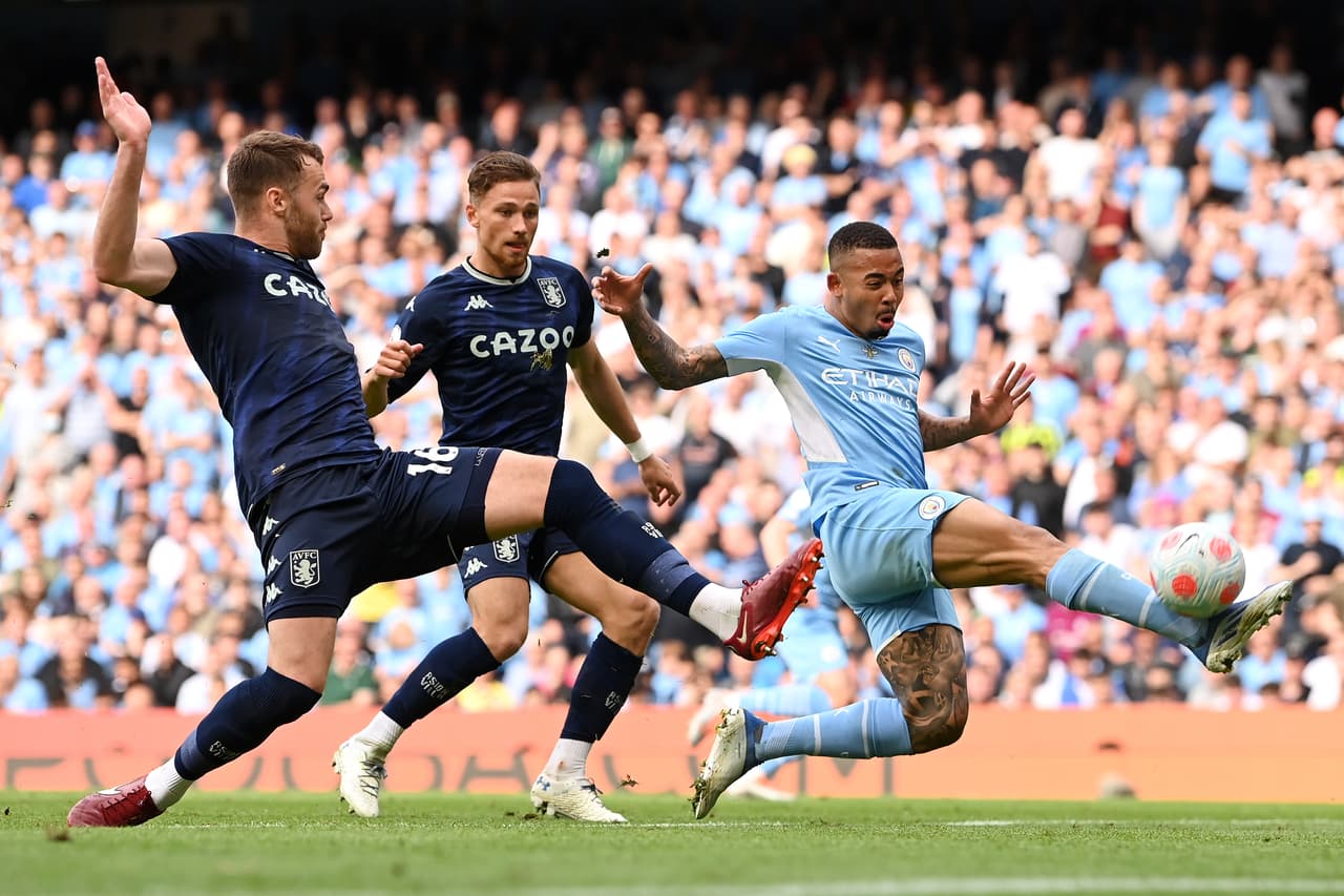 Así vivieron jugadores y aficionados tanto del Manchester City como del Liverpool la última jornada de la Premier, en la que los Citizens se alzaron con el título y los Reds soñaron con el campeonato y se quedaron muy cerca.