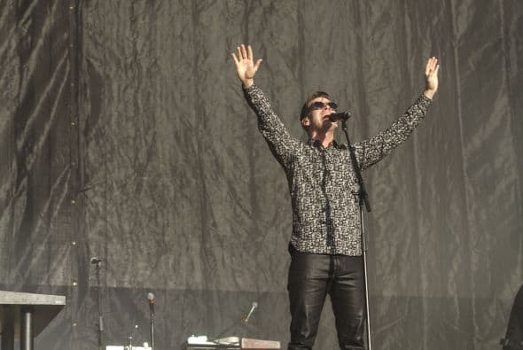 Mark Foster y los demás integrantes de la banda de indie rock Foster the People interpretaron sus mayores éxitos en el Austin City Limits este viernes.