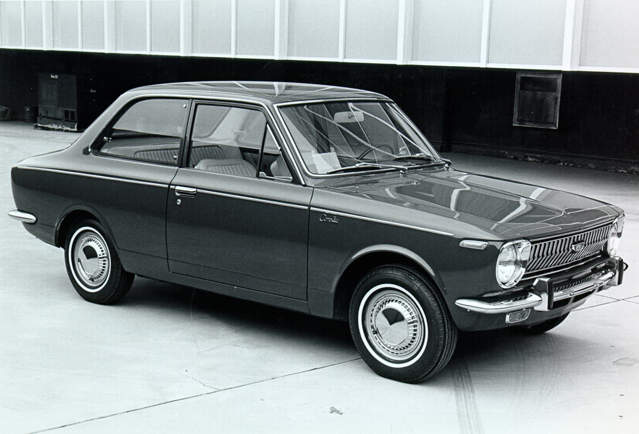 La primera generación del Toyota Corolla 1966 -1970, llegó a Estados Unidos en Marzo de 1968