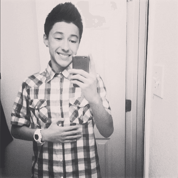 Aunque es de los más jóvenes, debemos de reconocer que posee gran estilo, ¿no les parece?