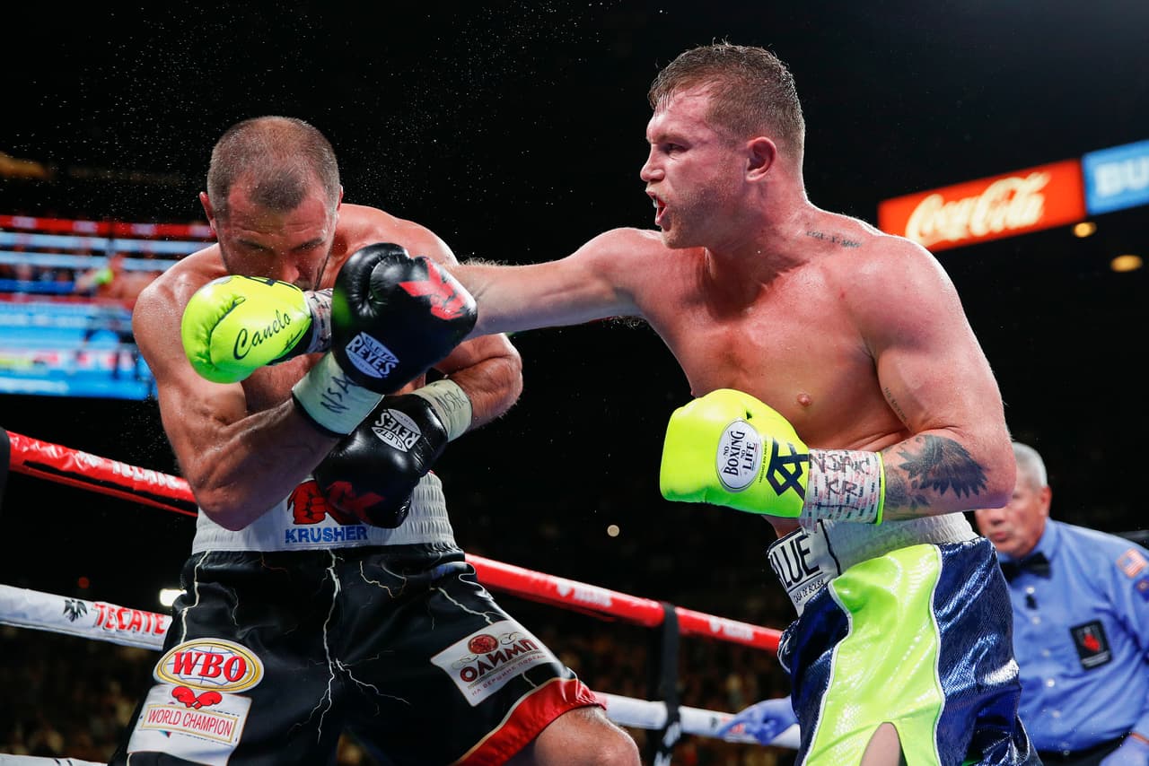 Canelo Alvarez se midió ante Sergey Kovalev por el título semipesado de la OMB.
