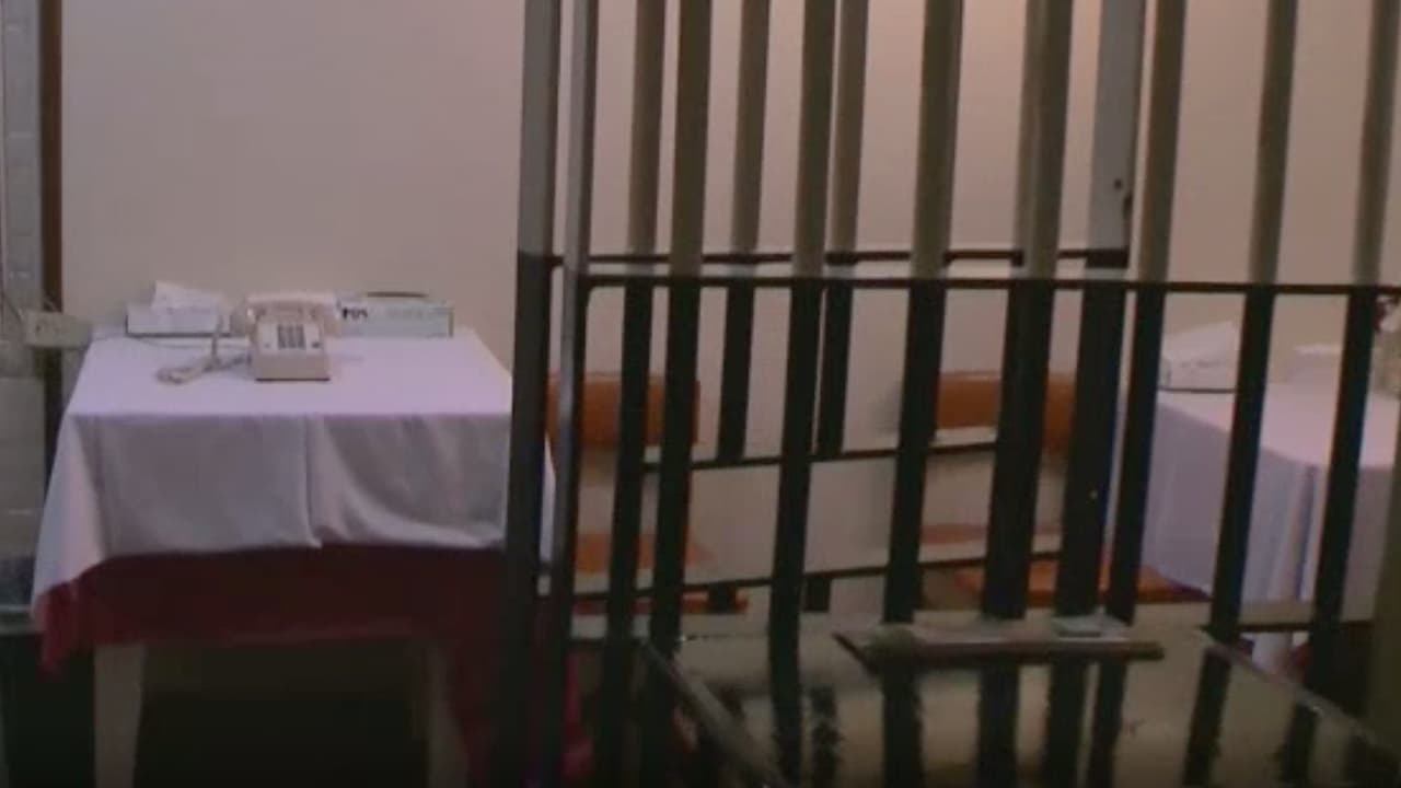 “Espero verte en el cielo algún día y cuando aparezcas te daré un gran abrazo, a todos mis amigos que se quedaron conmigo durante todos estos años, no voy a decir adiós, solo digo hasta luego. Estoy listo para irme", dijo antes de ser ejecutado.