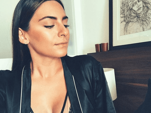 En 2017, la actriz empezó a compartir en su cuenta de Instagram diversas imágenes en las que se muestra con lencería de una marca italiana.