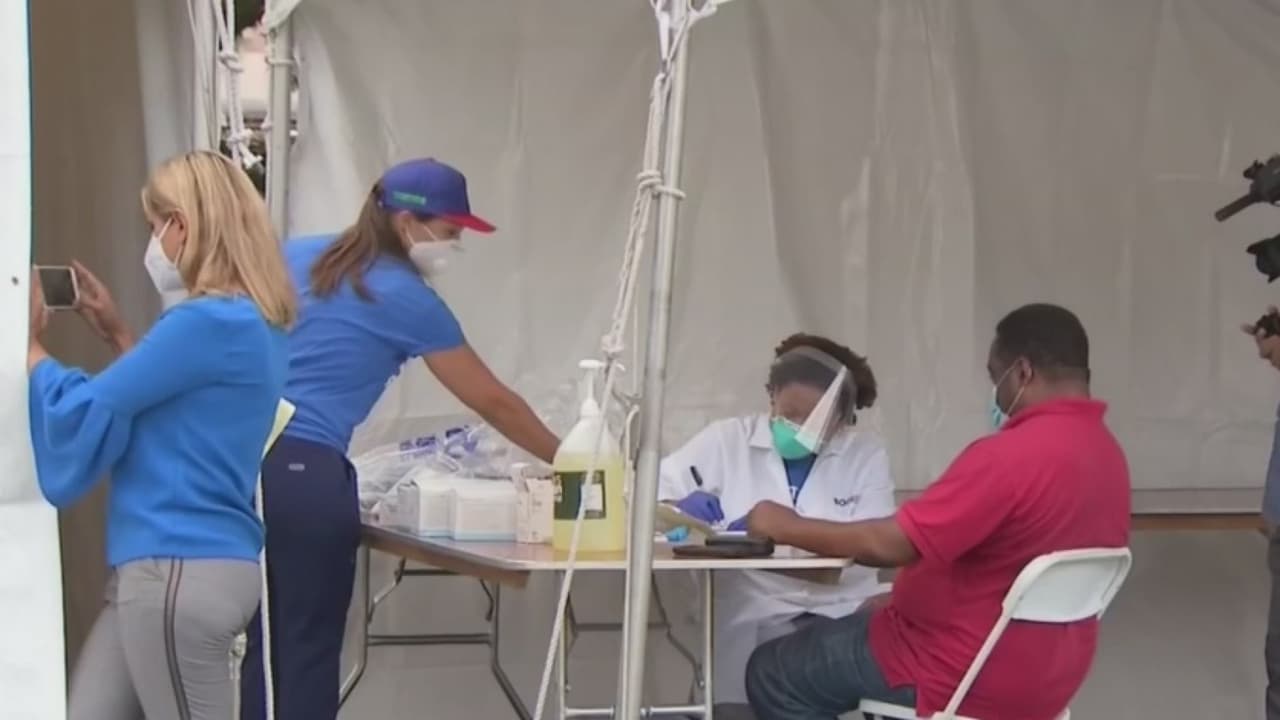 “Estuvo 18 días internada y ya está de nuevo en los hospitales”: médicos voluntarios de Nueva York llegan a Miami