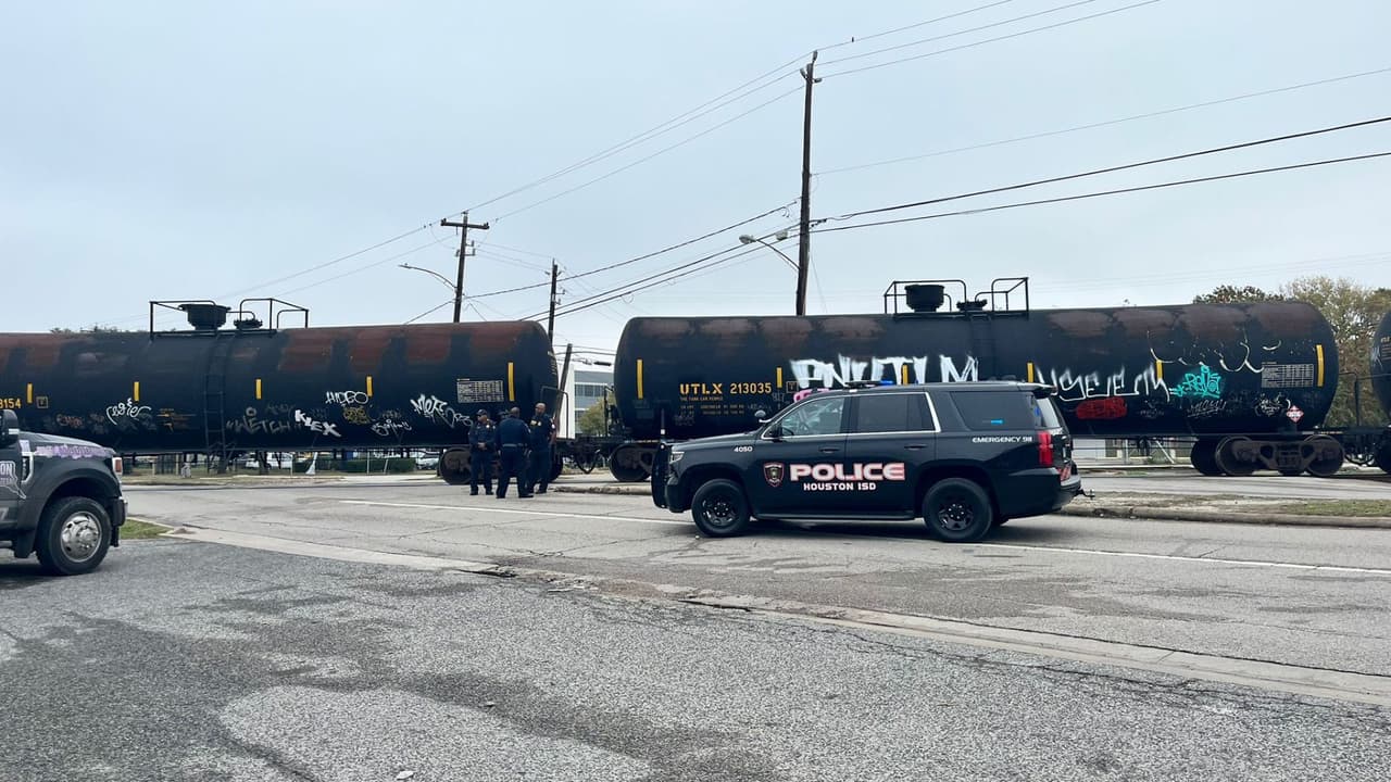Un estudiante de la preparatoria Milby muere arrollado por un tren al sureste de Houston