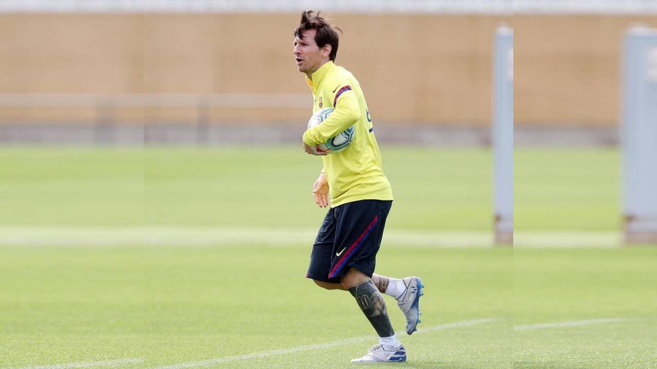 Claro, en sus primeros años el cabello era mucho más largo.