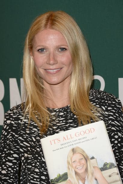 Gwyneth Paltrow transformó su amor a la comida en el libro de cocina "My Father's Daughter", con el que homenajea a su padre con quien recuerda pasar tiempo juntos en la cocina.