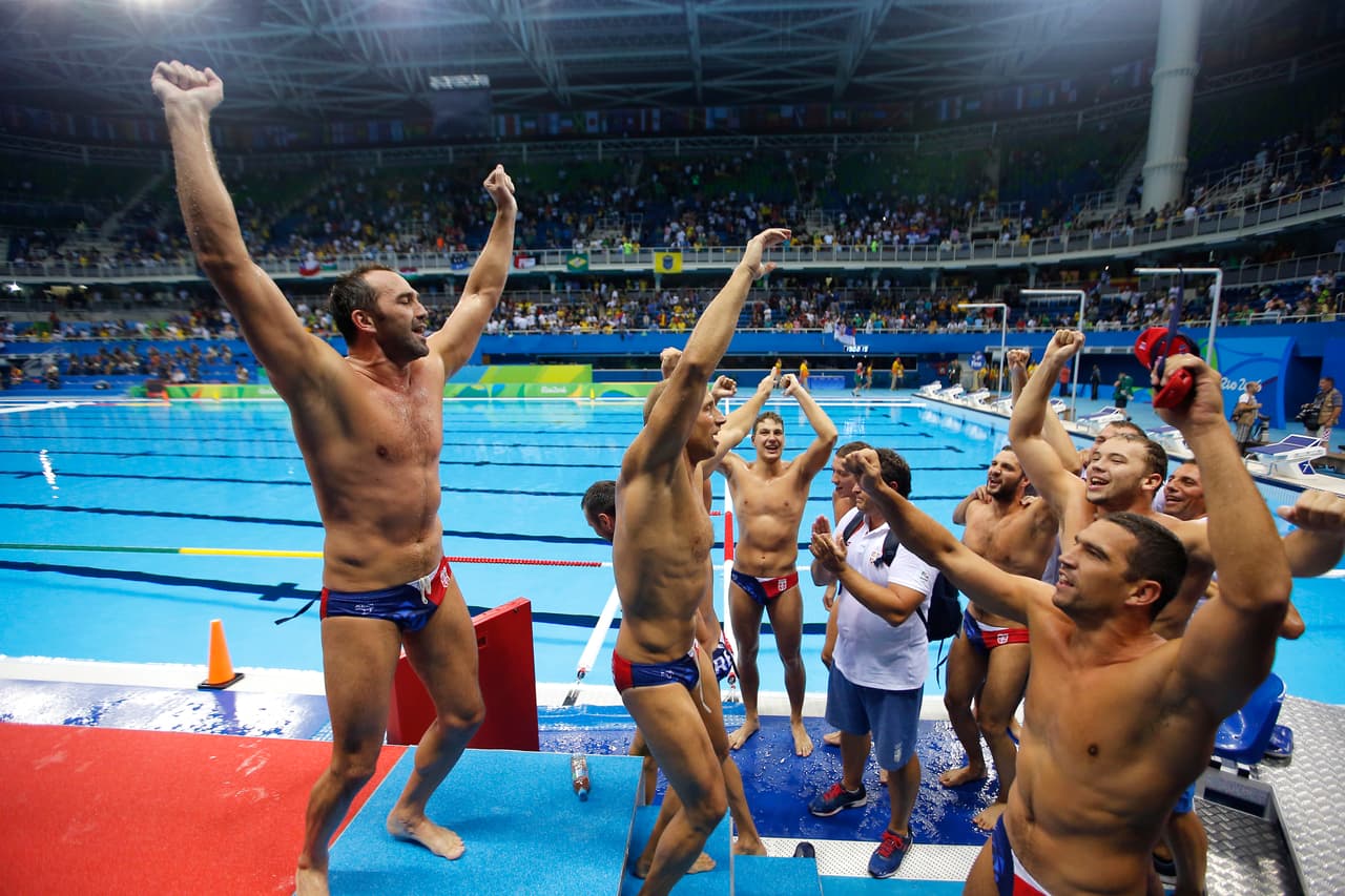 La selección serbia de waterpolo sucedió este sábado a la de Croacia como campeona olímpica al ganarle por 11-7 en la final de los Juegos de Río 2016, que se disputó en el Estadio Acuático.