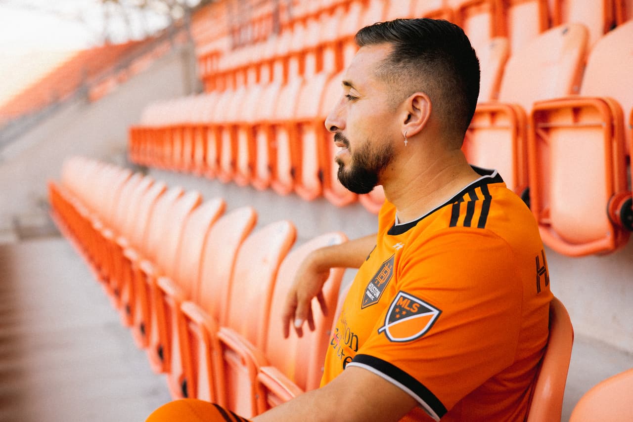 "Nos entusiasma que Héctor comience a entrenar con el equipo a finales de este mes", dijo el gerente general de Houston Dynamo FC, Pat Onstad.
<br>
<br>