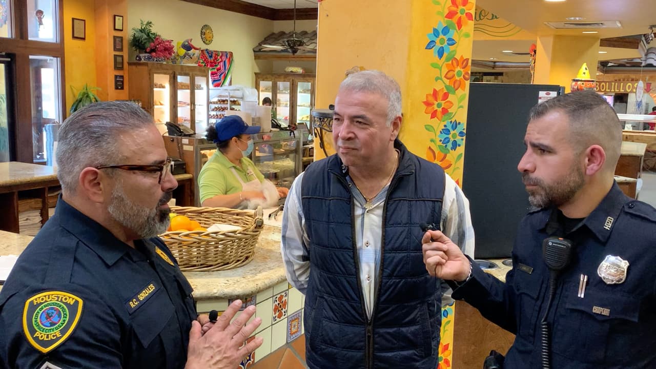 “Comunidad y Confianza” comenzó a transmitirse en un estudio y ahora los hacen desde las calles o diferentes locaciones.