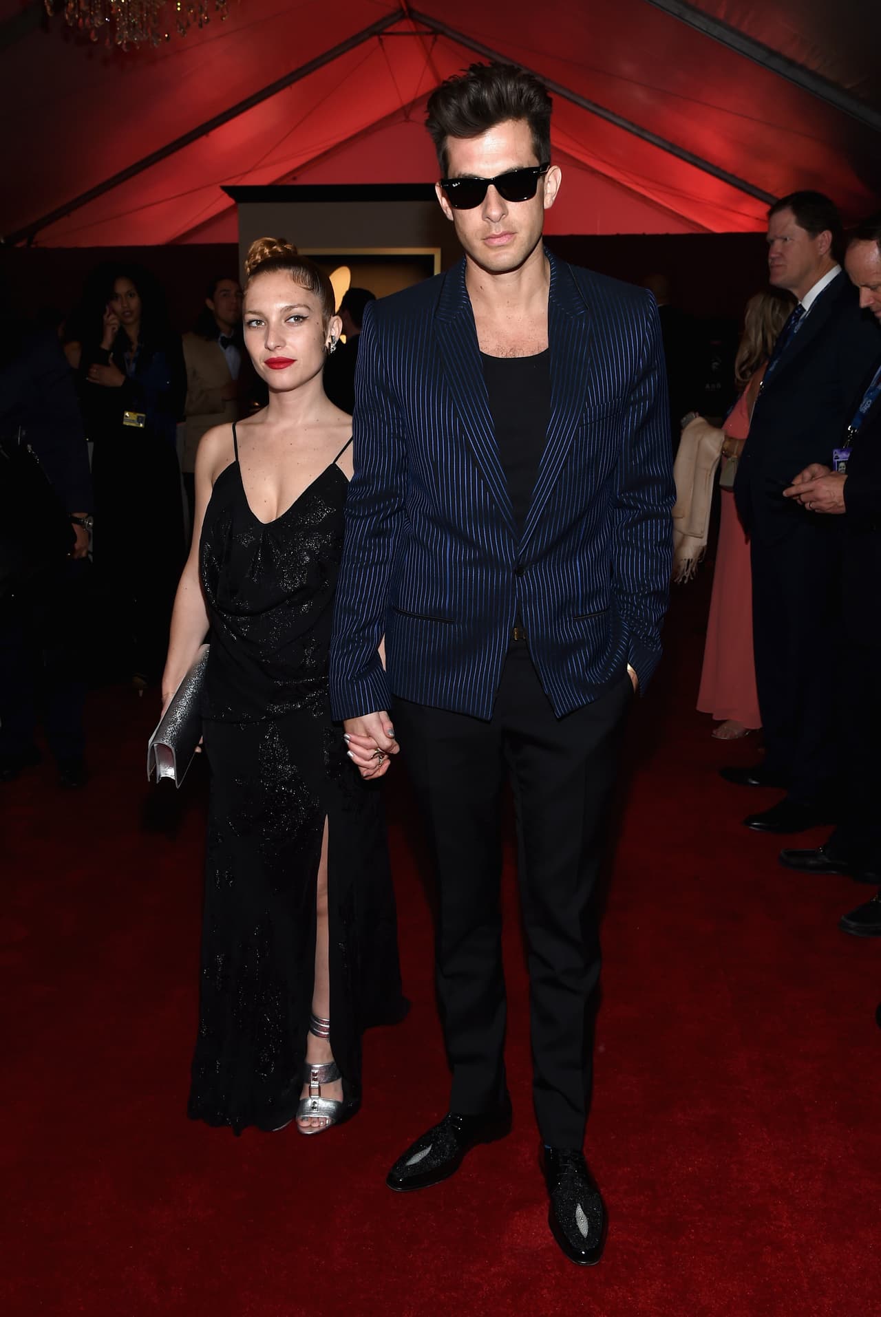 Josephine de la Baume y Mark Ronson.