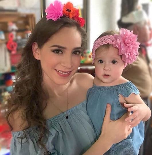 La también cantante consideró que su nueva etapa como padres de Isabella no ha cambiado totalmente, "ya no estamos solos. A donde vayas y donde estés siempre está la mitad de tu cuerpo con la otra persona [...]".