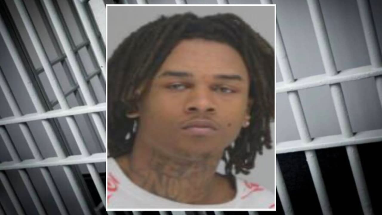 Damariya Sowels, de 19 años, fue detenido, acusado de varios cargos tras la muerte de una niña en el este de la ciudad de Dallas, en Texas.