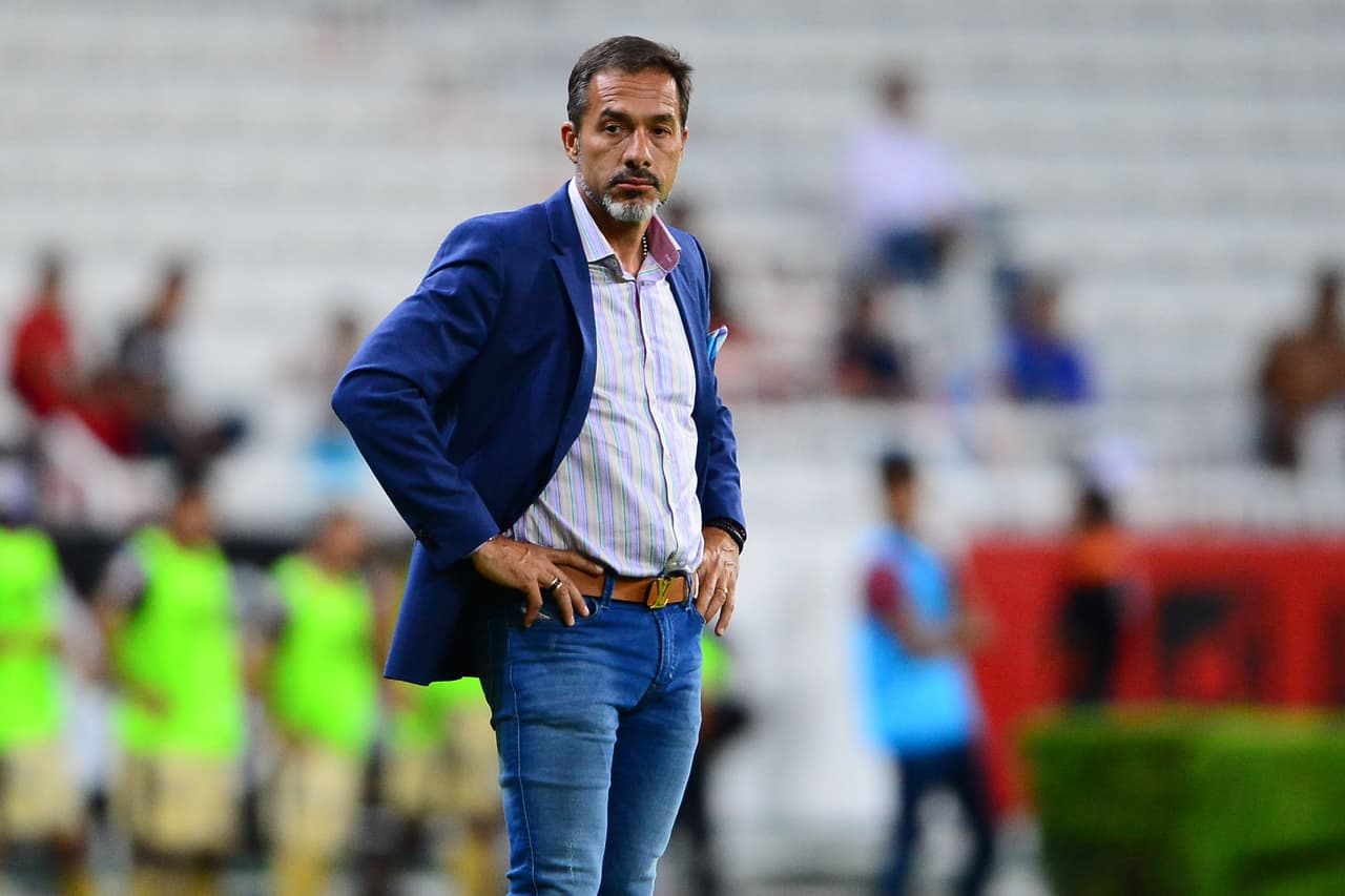 Directiva de Atlas da espaldarazo a técnico Gustavo Matosas
