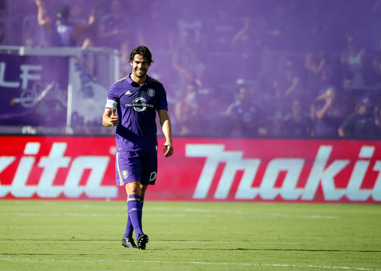 Kaká – El brasileño tuvo un complicado inicio de campaña ya que se lesionó. Pero volvió a un cuadro de Orlando City que ya no era dependiente de su exquisito fútbol, pero aun así, Kaká no desentonó y encajó nuevamente en el XI de los Leones de la Florida.