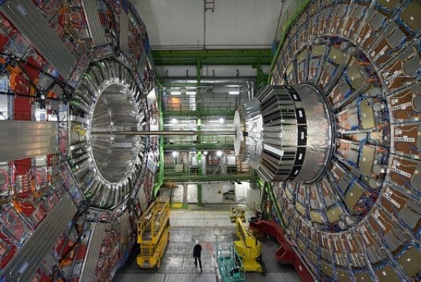 El acelerador de partículas más grande del mundo ha vuelto a entrar en acción luego de dos años de mantenimiento y mejoras.