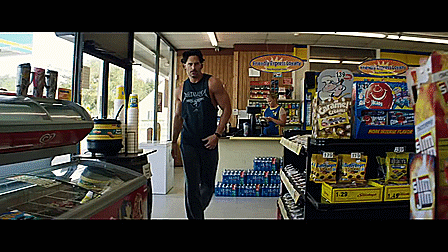 El galanazo tiene un cuerpazo de envidia y personalidad irresistible, como demuestran estos GIFs.