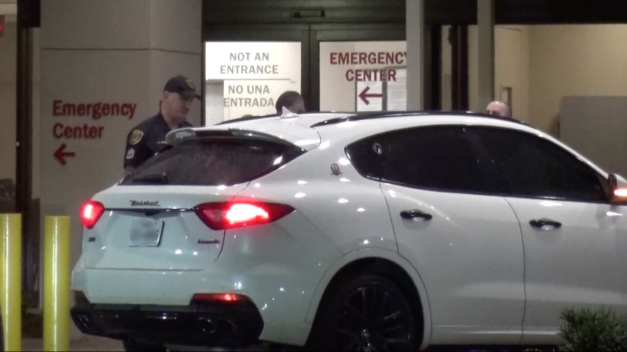 Balean a un hombre al salir de un club para adultos: policía dice que discutió con una bailarina