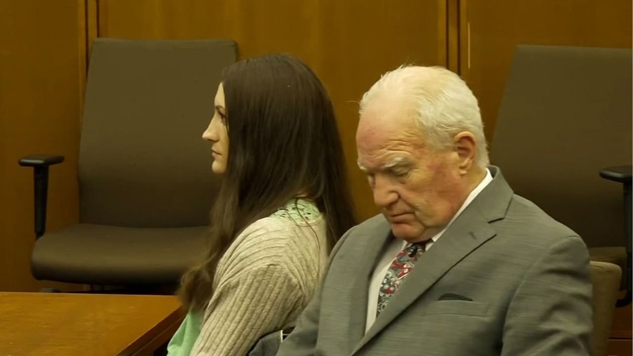 Caso Lindsay Clancy: Jurado cumple seis días sin acuerdo y defensa pide expulsar a uno de sus miembros