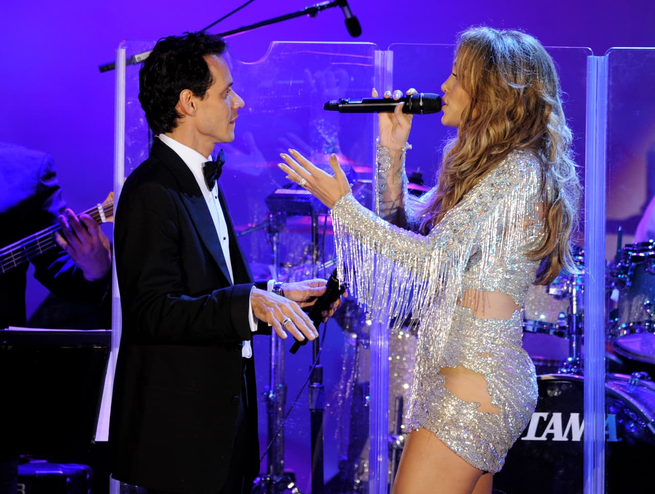 Pero a dos años de su separación, la hermosa cantante reconoce que esa desición fue la mejor que pudieron haber tomado por sus hijos y por ellos mismos.