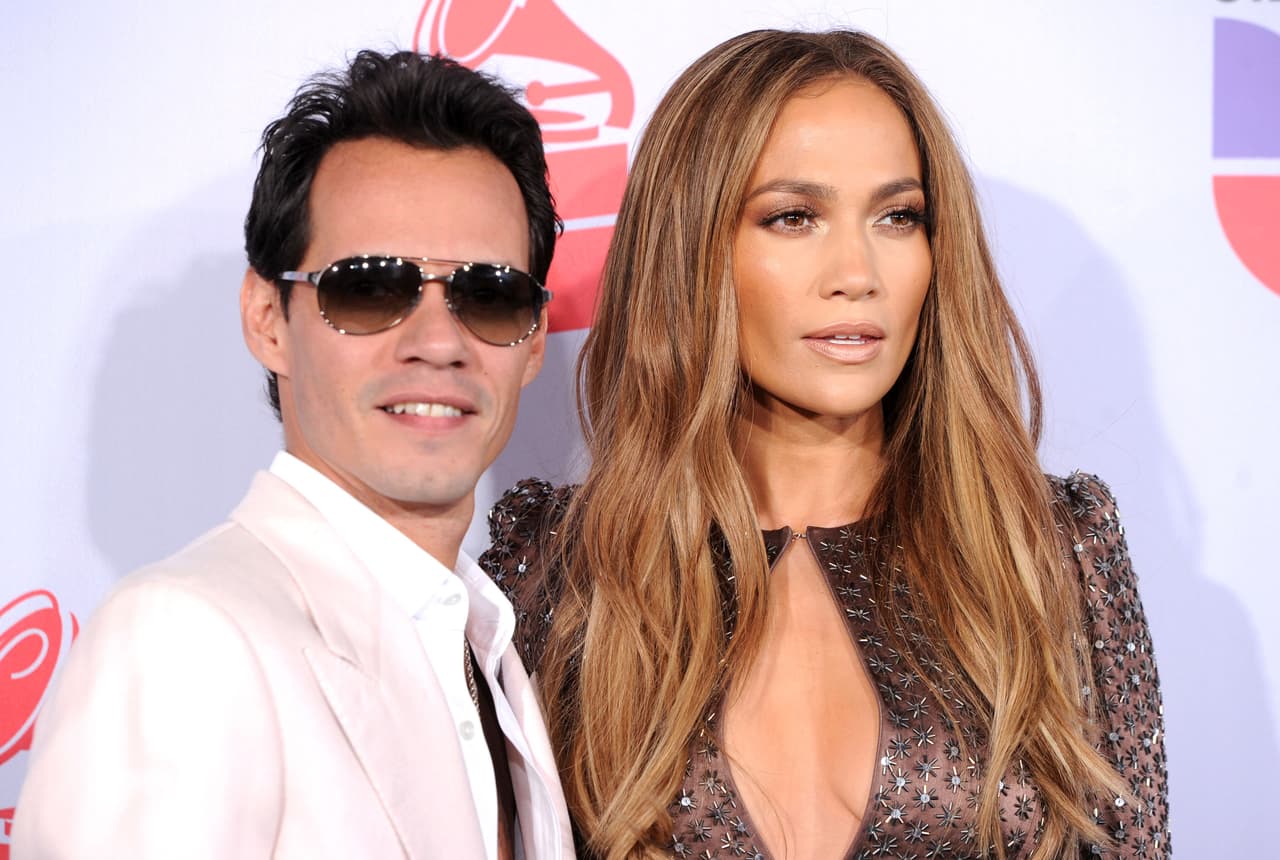 <h2><b>2010, MARC ANTHONY Y JENNIFER LOPEZ.-</b></h2> JLo y Marc se presentaron en el evento del 2010, en el que además el cantante interpretó el tema 'Tu Amor Me Hace Bien', mismo que dedicó a su esposa. Esta fue la última vez que aparecieron juntos como pareja.