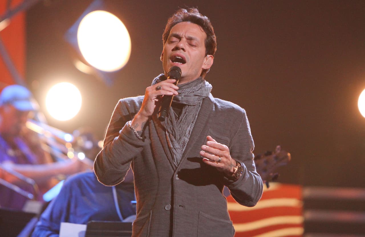 El Flaco de Oro ha tenido apariciones en cine en películas como 
<i>El cantante </i> y 
<i>Man on Fire</i>.