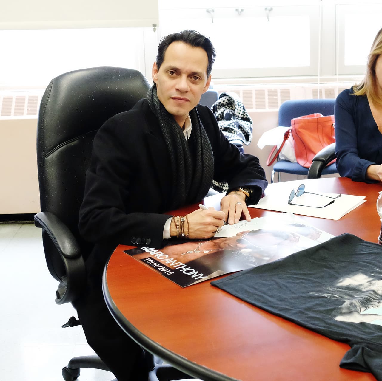 El cantante afirmó en una entrevista que lo único que lamenta en la vida es no haber sido un papá de tiempo completo para sus cinco hijos.