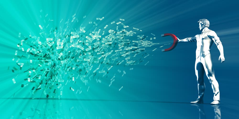 Aunque el dinero no lo es todo en la vida es una parte integral de todo el desarrollo social. Sin embargo, debemos tener mucho cuidado con aquellos que nos dicen que “el dinero es todo” porque ese tipo de pensamiento conlleva a llevar que “hagamos todo por dinero”.