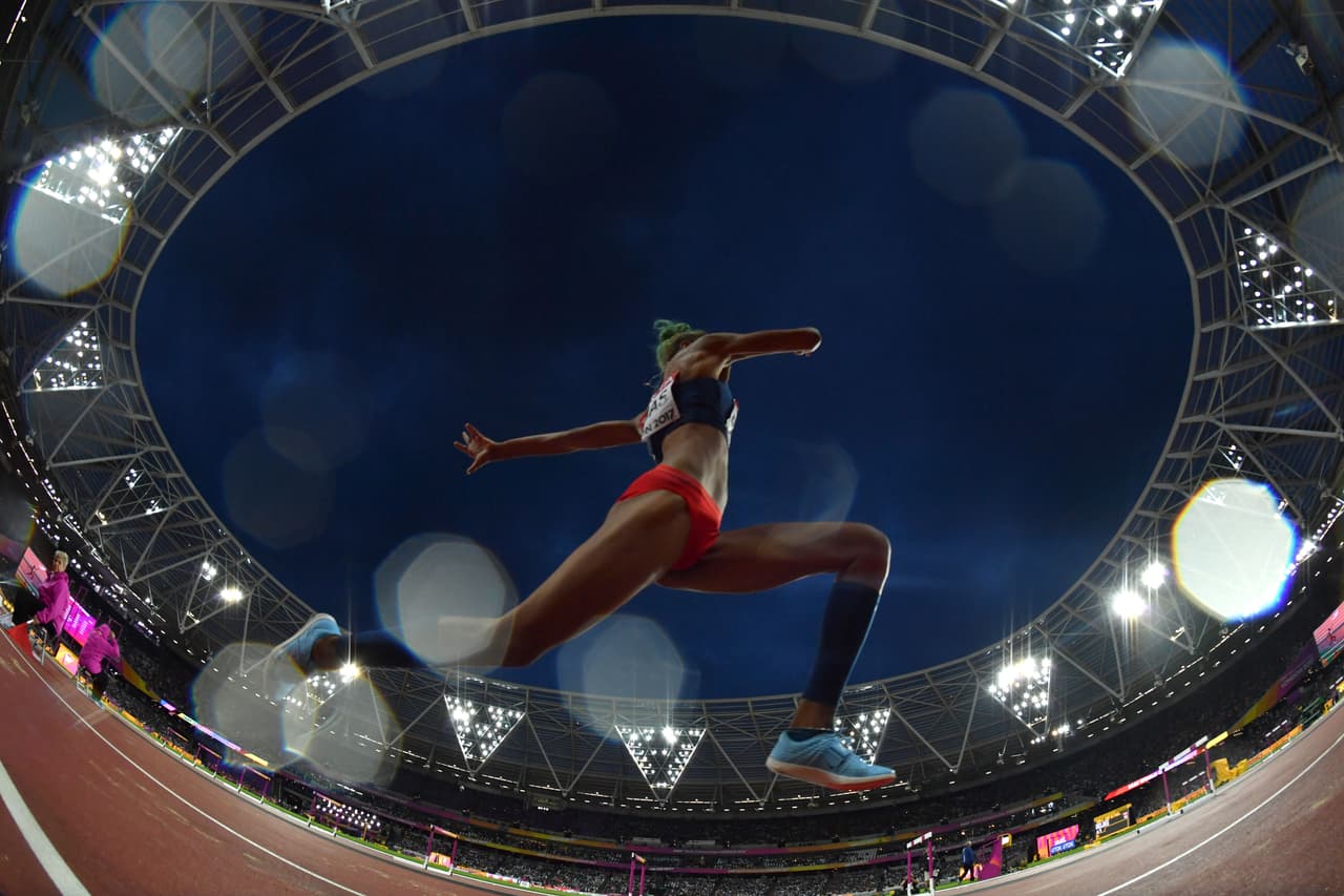 La venezolana Yulimar Rojas obtuvo plata en Río 2016, pero fue en 2017 donde estalló como la mejor del salto triple mundial y se confirmó como una reina mundial del atletismo con su belleza y talento.