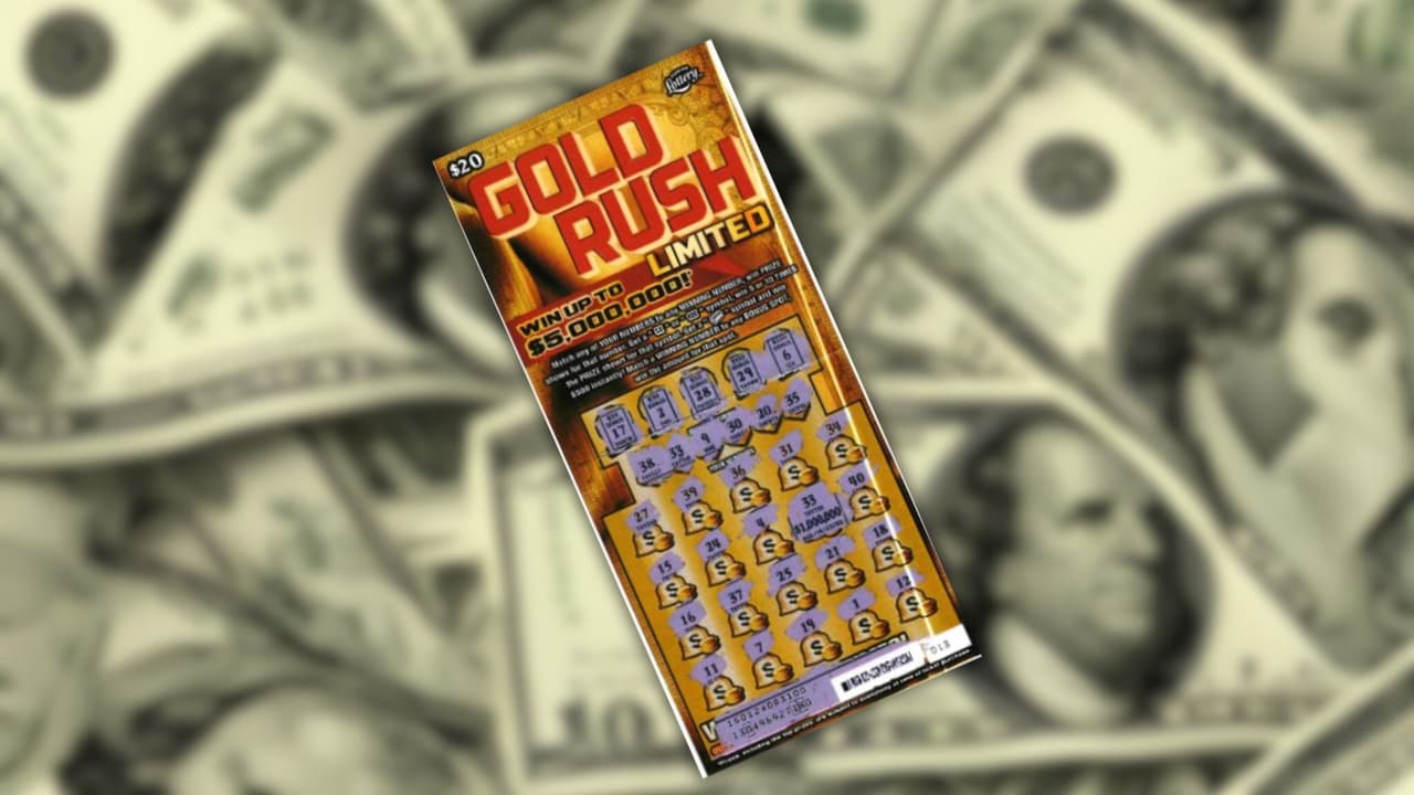 $1 millón en un raspadito: hispano de Florida reclama su premio con boleto de $20