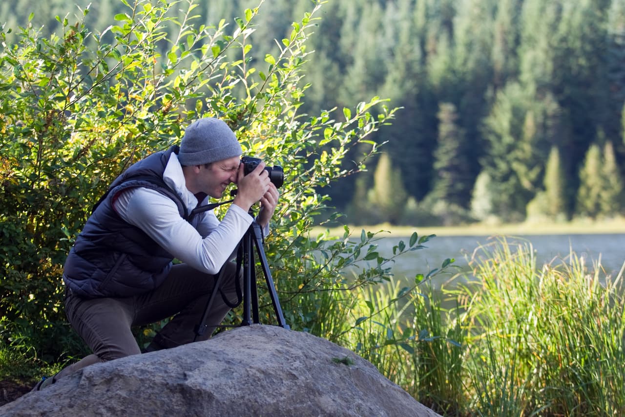 Incluso puede realizar actividades de fotografía al aire libre solo, no en grupos.