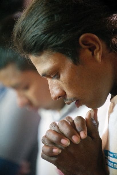 El tráfico de indocumentados que quieren llegar a Estados Unidos genera al año unos $1,600 millones, una cifra mayor a los recursos que obtienen los carteles por el narcotráfico, dijo el lunes en México un representante de la ONU.