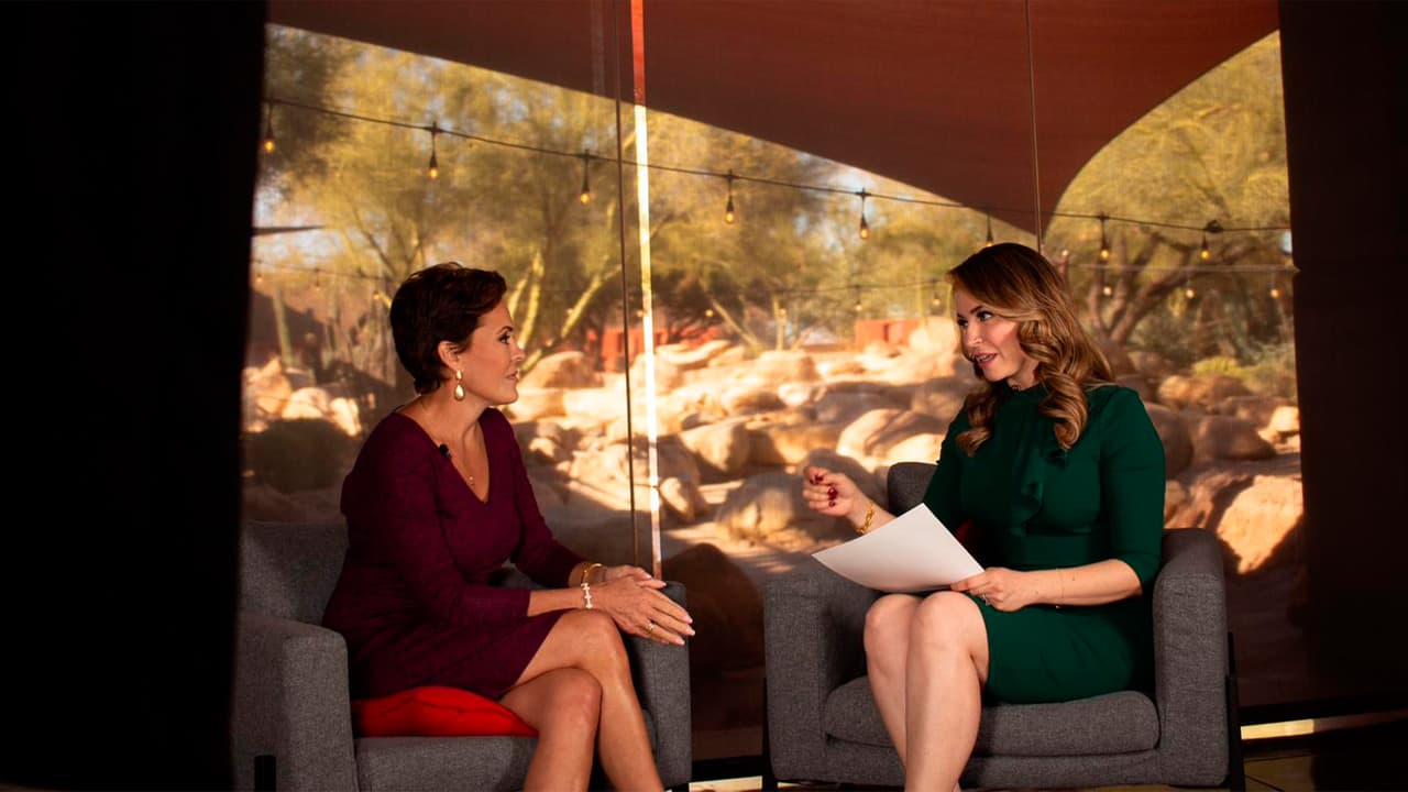 “Tenemos terroristas cruzando la frontera”, aseguró Kari Lake en entrevista con Univision Arizona