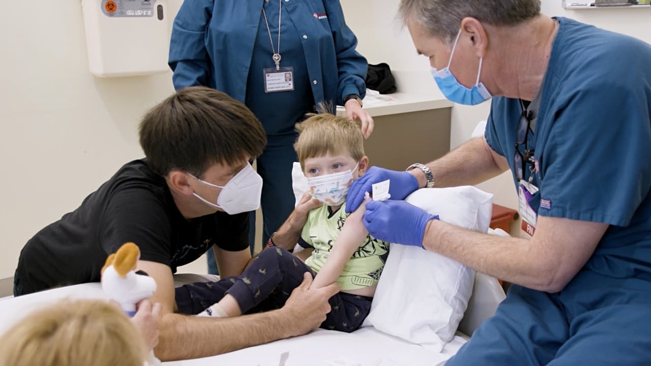 Stanford prueba vacunas contra el covid-19 en niños menores de 5 años y bebés de hasta 6 meses