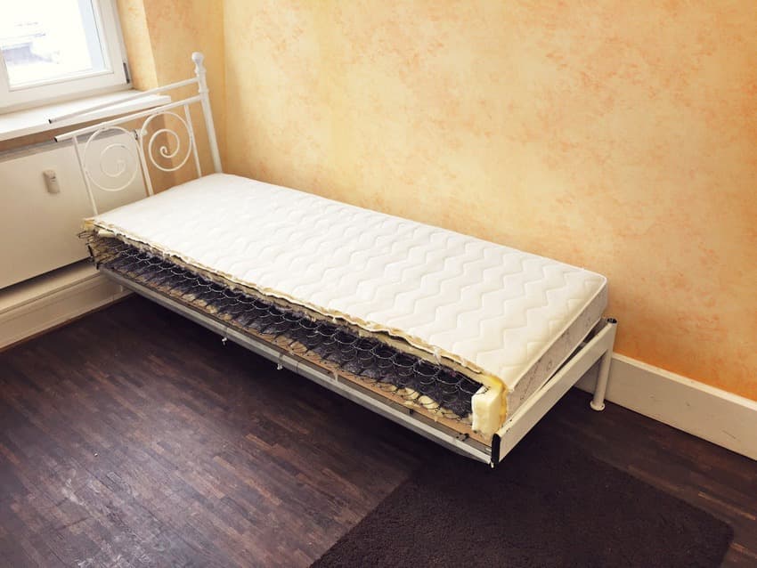 Un hombre de Alemania divide sus pertenencias tras divorcio