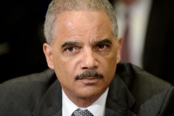 26 de julio: El fiscal general de EEUU asegura que no torturará ni condenará a muerte a Snowden si el Gobierno ruso lo entrega.