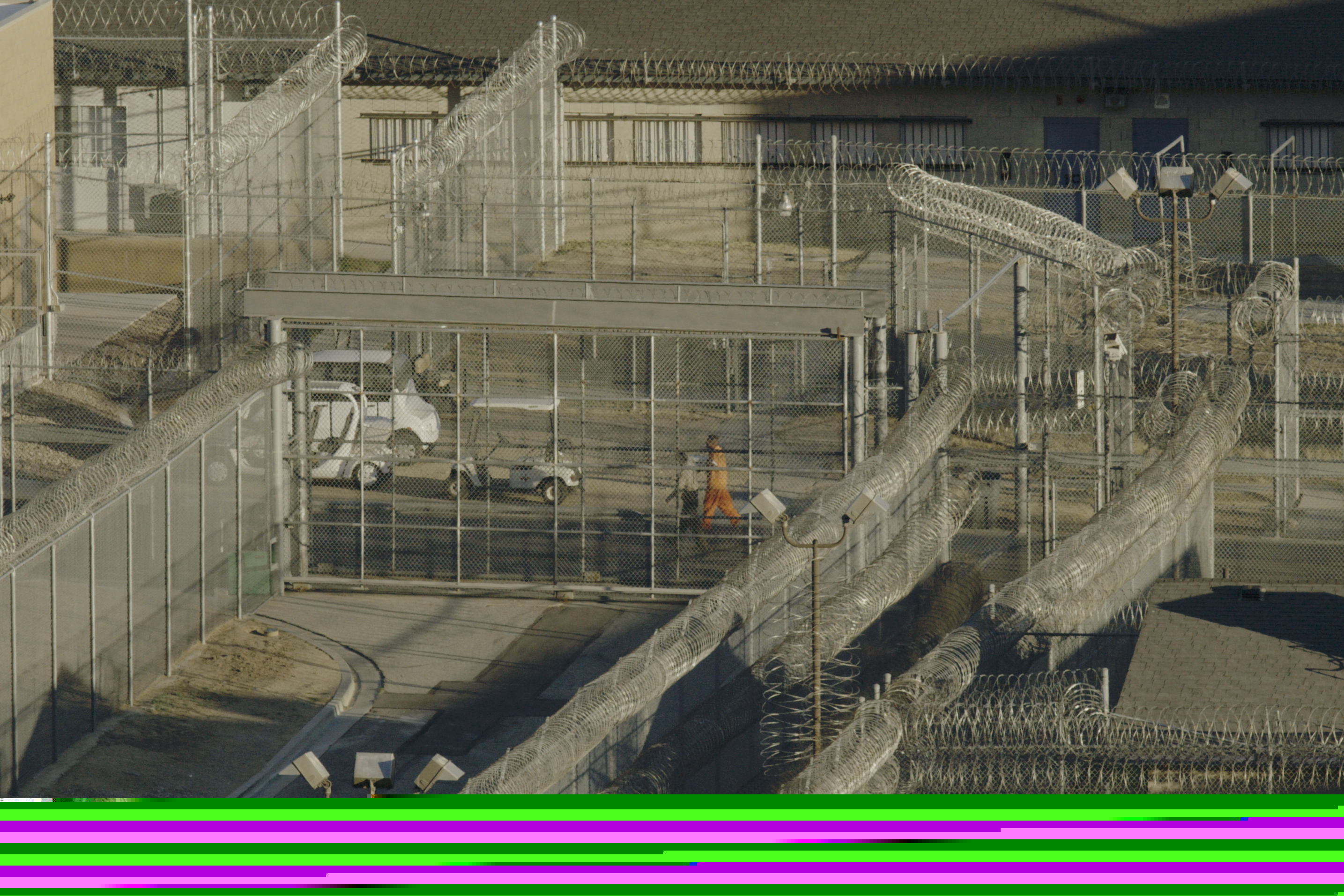 García fue llevado inicialmente a una cárcel del condado de Riverside, donde permaneció en una celda de aislamiento por toda una noche.