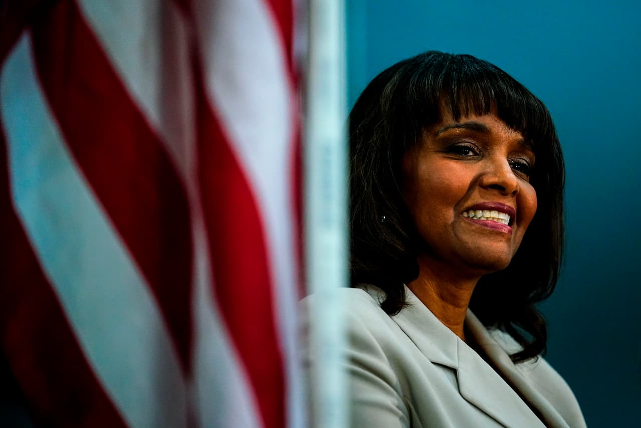 Mientras Trump y los conservadores pelean a muerte en Pennsylvania, una candidata radical se abre paso