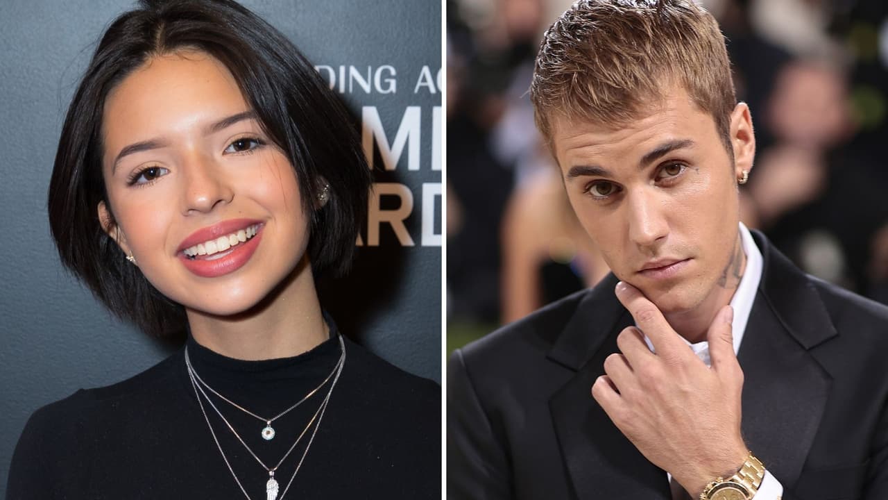 Ángela Aguilar y otros famosos a los que se les cayó la ropa en pleno concierto